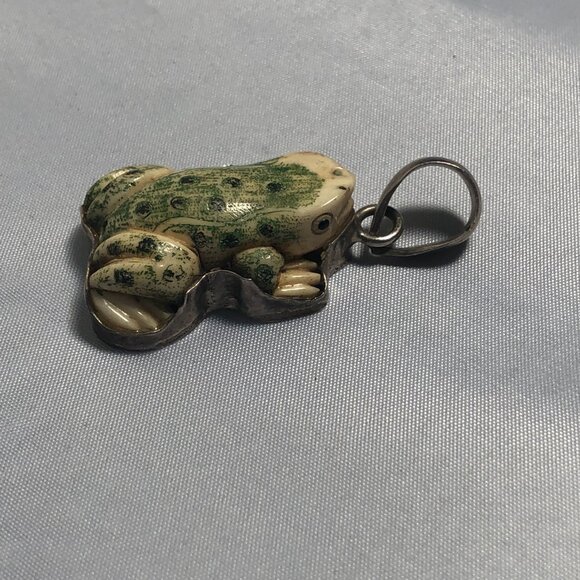Hand painted, Hand Carved Bone Frog in Sterling Silver Setting Pendant - Natural - Picture 6 of 6